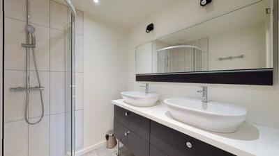 Chambre - 12 m² - 6 pièces