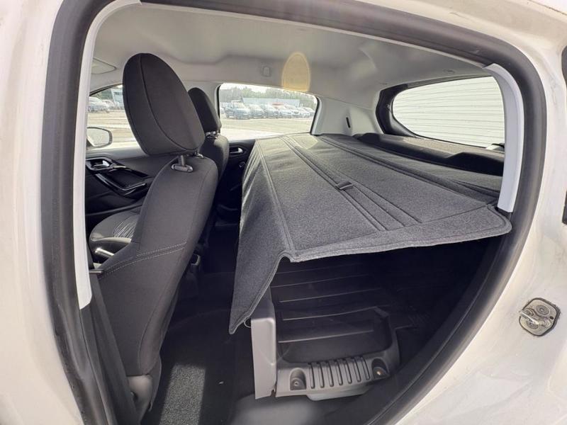 Peugeot 208 affaire BlueHDi 100 Premium