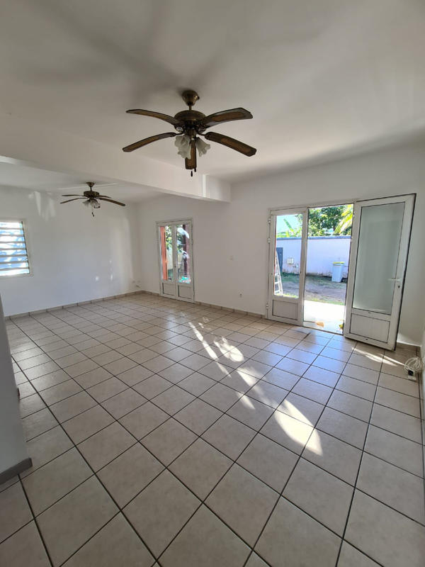 Maison - 121 m² - 5 pièces