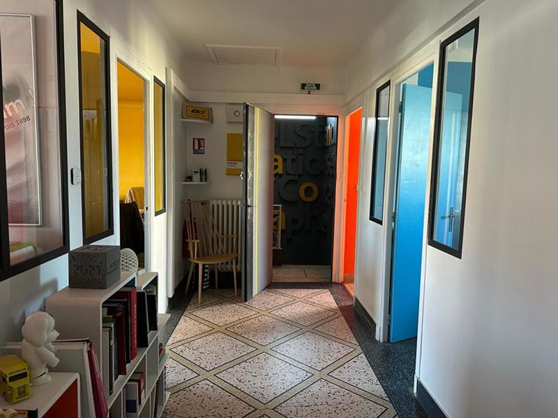 Maison - 195 m² - 12 pièces