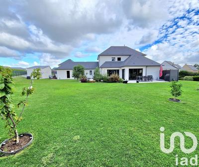 Maison - 175 m² - 10 pièces