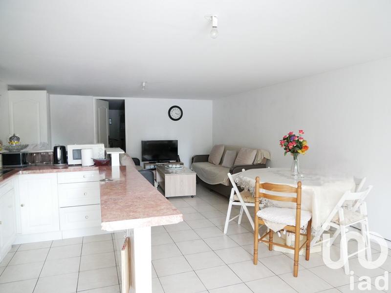 Maison - 220 m² - 9 pièces