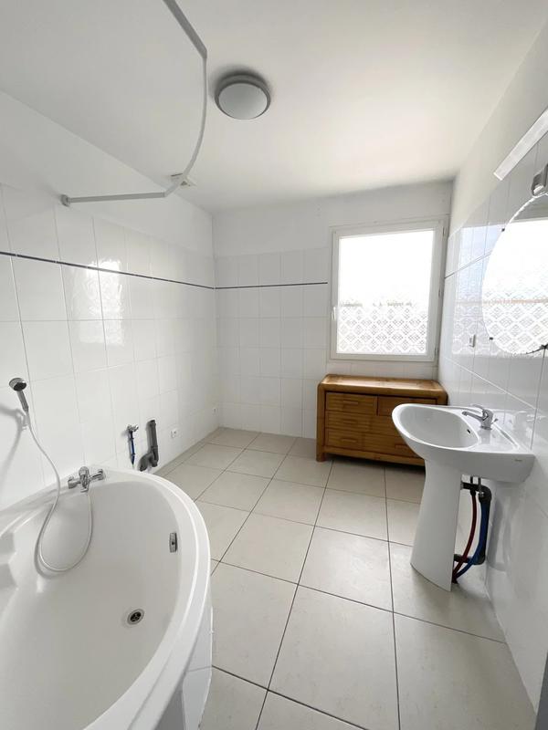 Appartement - 140 m² - 5 pièces