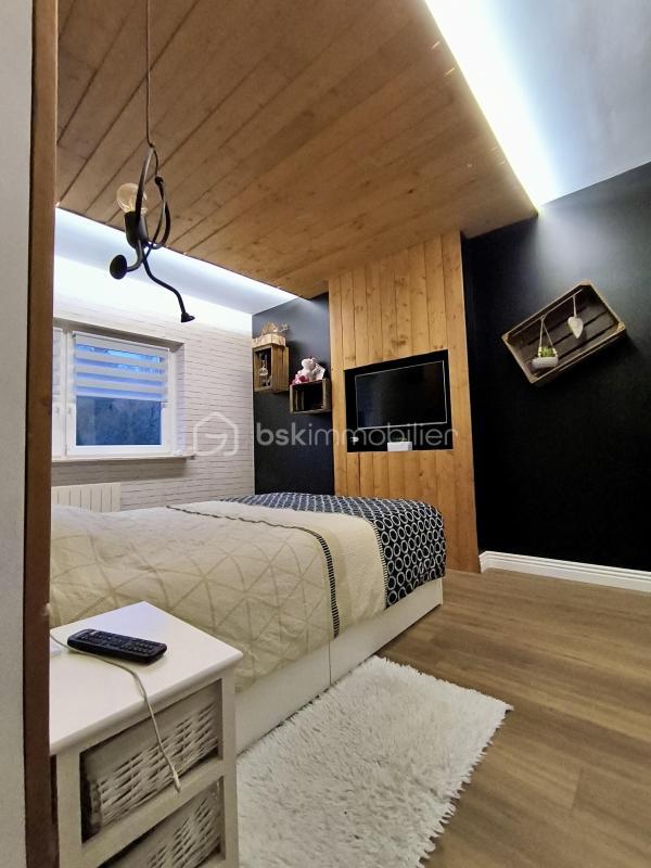 Maison traditionnelle - 290 m² - 9 pièces