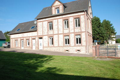 Maison - 207 m² - 10 pièces