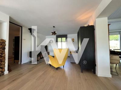 Propriété - 157 m² - 6 pièces