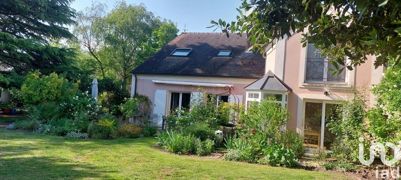 Maison - 215 m² - 8 pièces