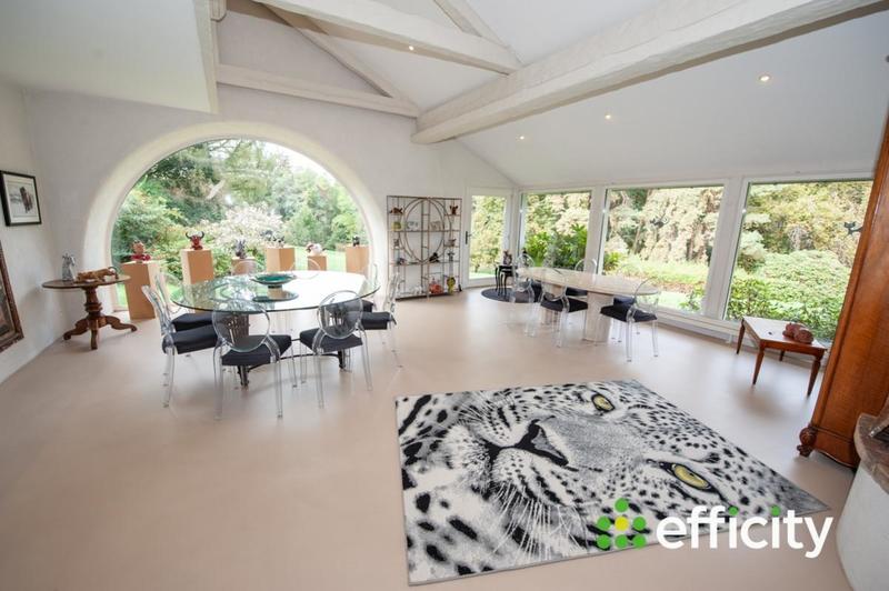 Maison - 444 m² - 10 pièces