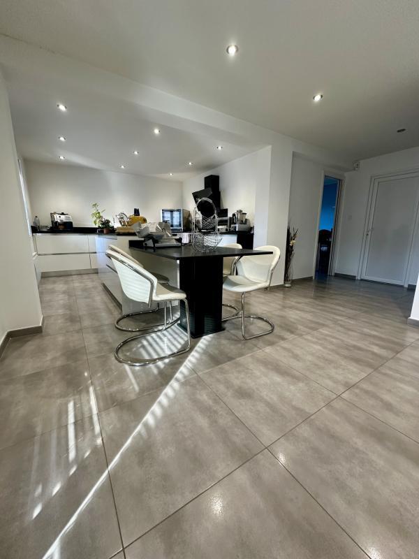 Maison - 170 m² - 5 pièces