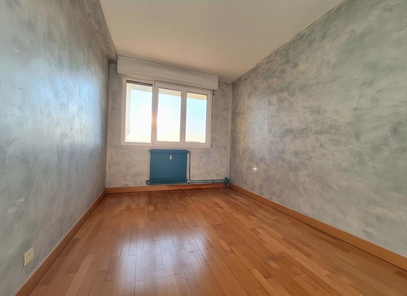 Appartement - 87 m² - 5 pièces