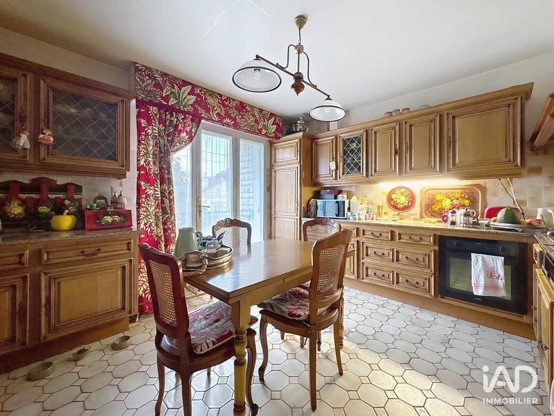 Maison - 196 m² - 7 pièces