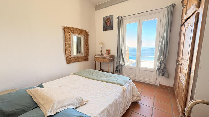 Villa - 334 m² - 11 pièces