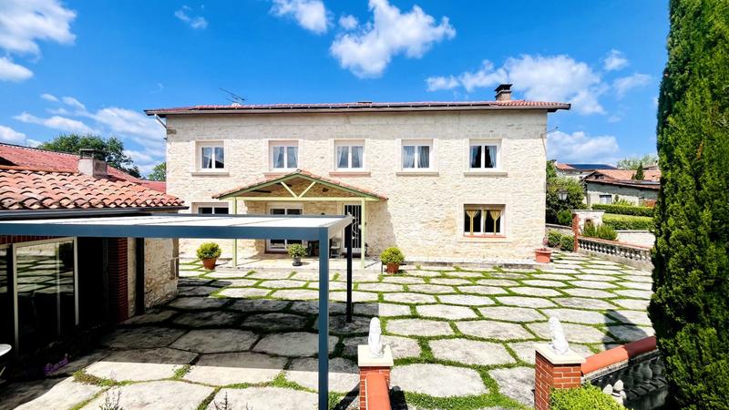 Maison - 158 m² - 6 pièces