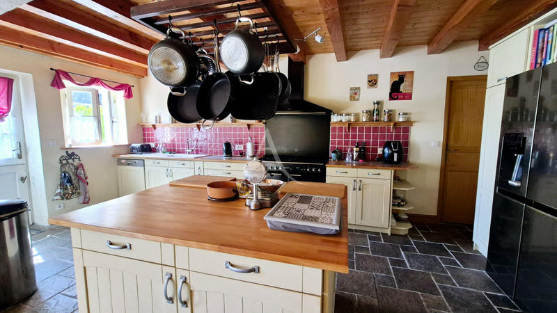 Maison - 291 m² - 10 pièces