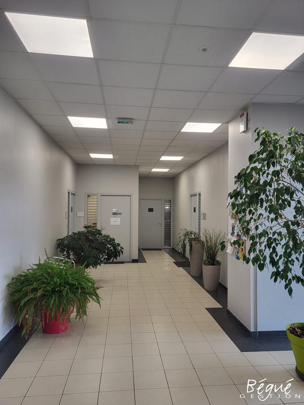 Local d'activités - 23 m² - 2 pièces