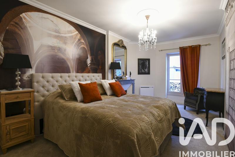 Maison - 309 m² - 10 pièces