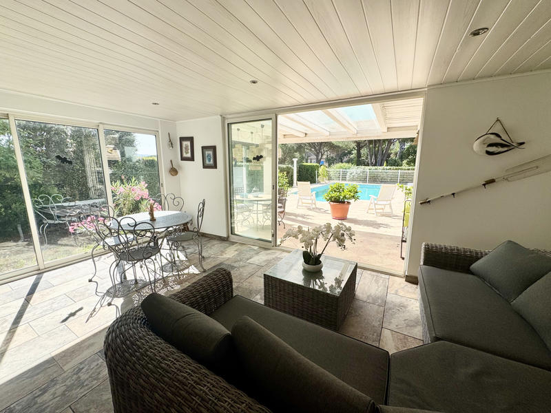 Villa - 160 m² - 10 pièces