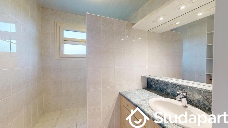 Chambre - 9 m² - 1 pièce