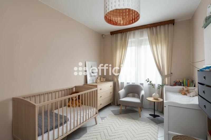 Maison - 166 m² - 5 pièces