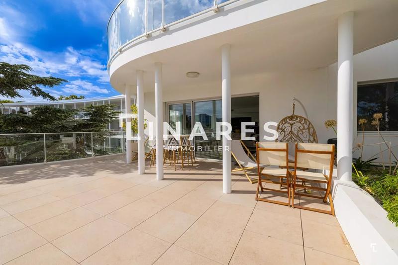 Appartement - 200 m² - 5 pièces