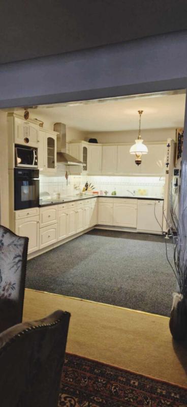 Maison - 210 m² - 7 pièces