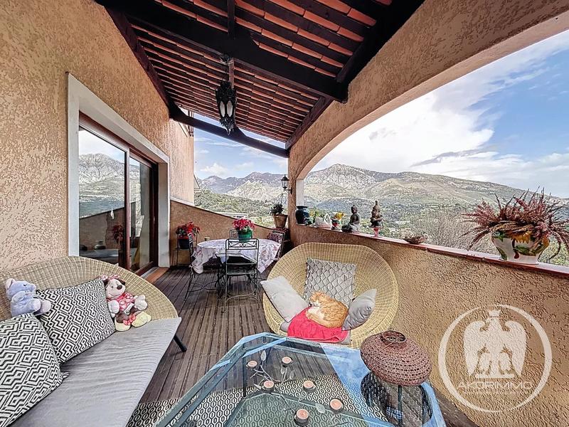 Villa - 300 m² - 8 pièces