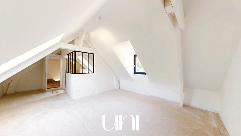 Maison - 205 m² - 7 pièces