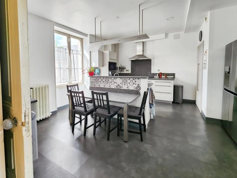 Maison - 166 m² - 5 pièces