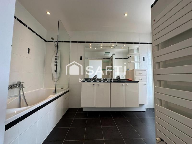 Maison de ville - 208 m² - 6 pièces