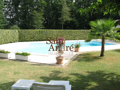 Maison - 300 m² - 10 pièces