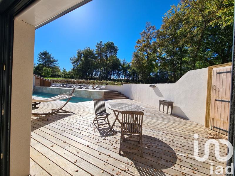 Maison - 250 m² - 7 pièces