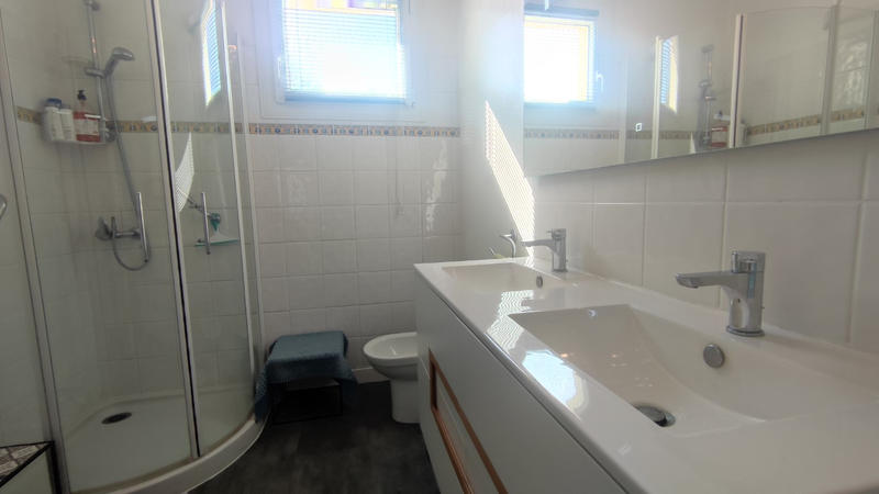 Maison - 230 m² - 6 pièces