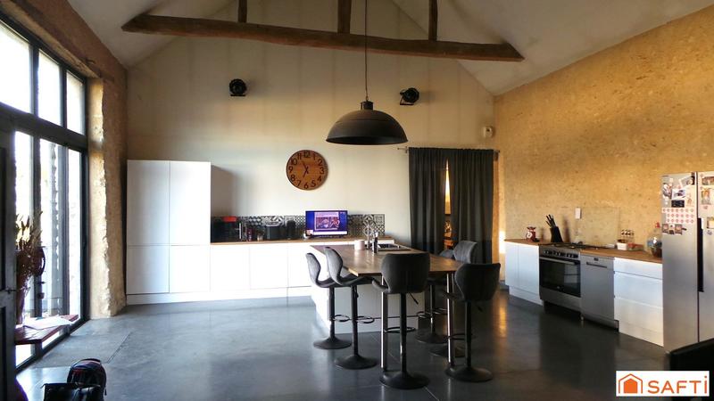 Maison - 211 m² - 6 pièces