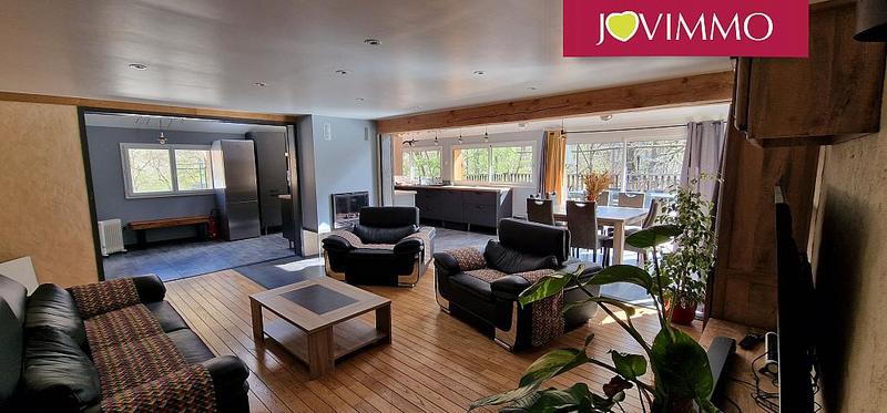 Maison - 362 m² - 15 pièces