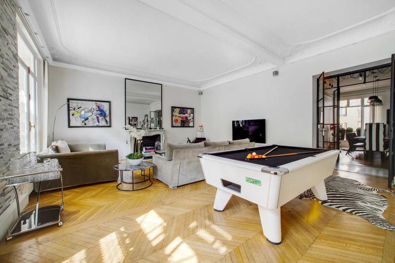 Appartement - 193 m² - 6 pièces