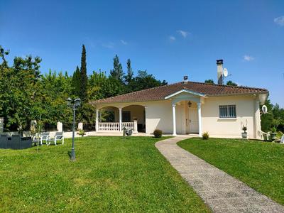 Maison - 170 m² - 7 pièces