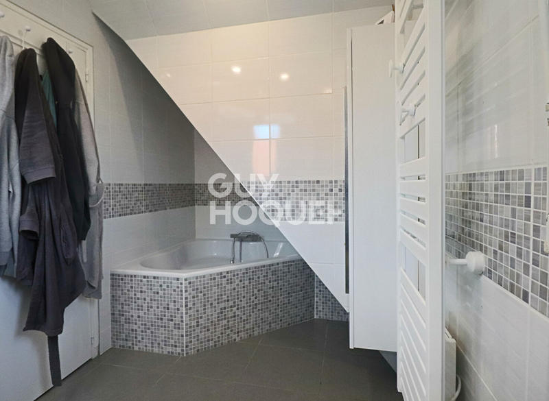 Maison - 125 m² - 5 pièces