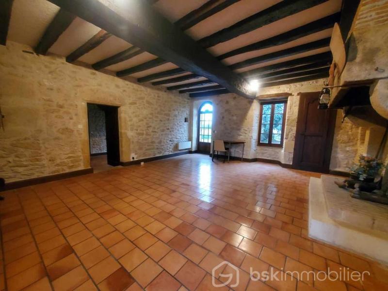 Corps de ferme - 365 m² - 10 pièces