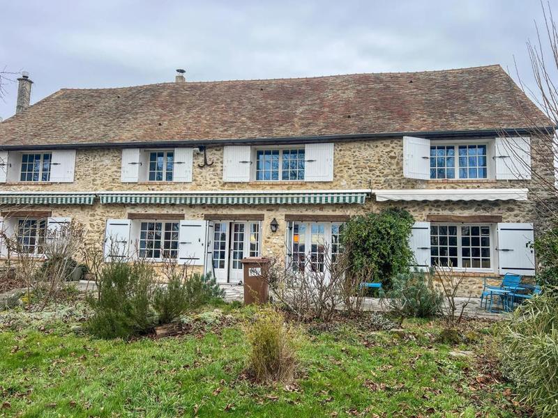 Maison - 260 m² - 8 pièces