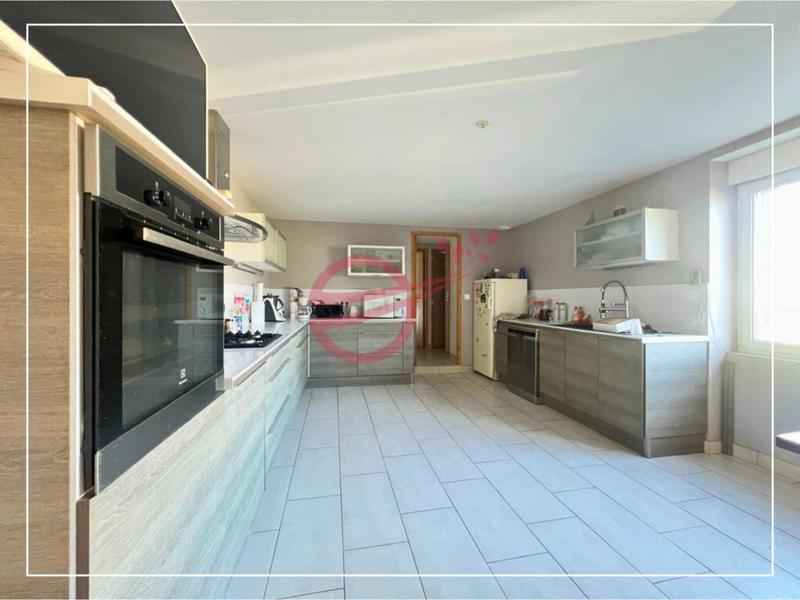 Maison - 150 m² - 6 pièces