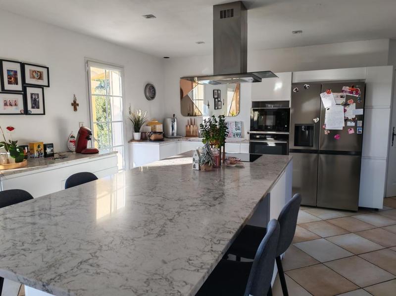 Maison - 253 m² - 8 pièces