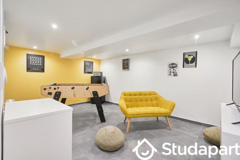 Chambre - 13 m² - 1 pièce