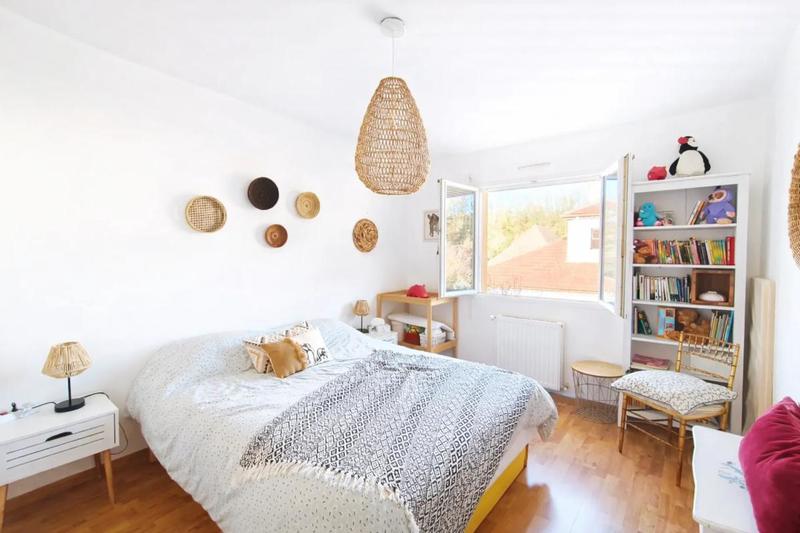 Maison - 187 m² - 7 pièces