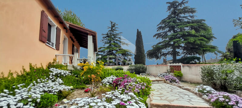 Maison - 168 m² - 6 pièces