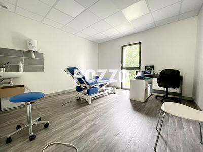 Bureau - 80 m² - 3 pièces