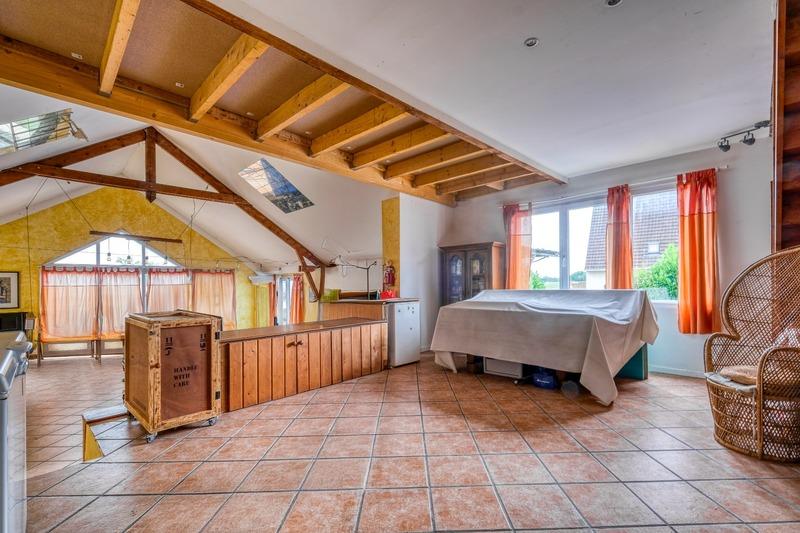 Maison - 261 m² - 10 pièces