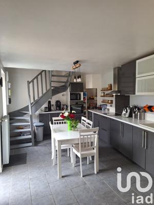 Maison - 169 m² - 9 pièces