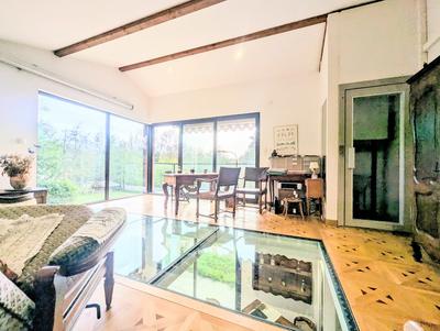 Villa - 289 m² - 7 pièces