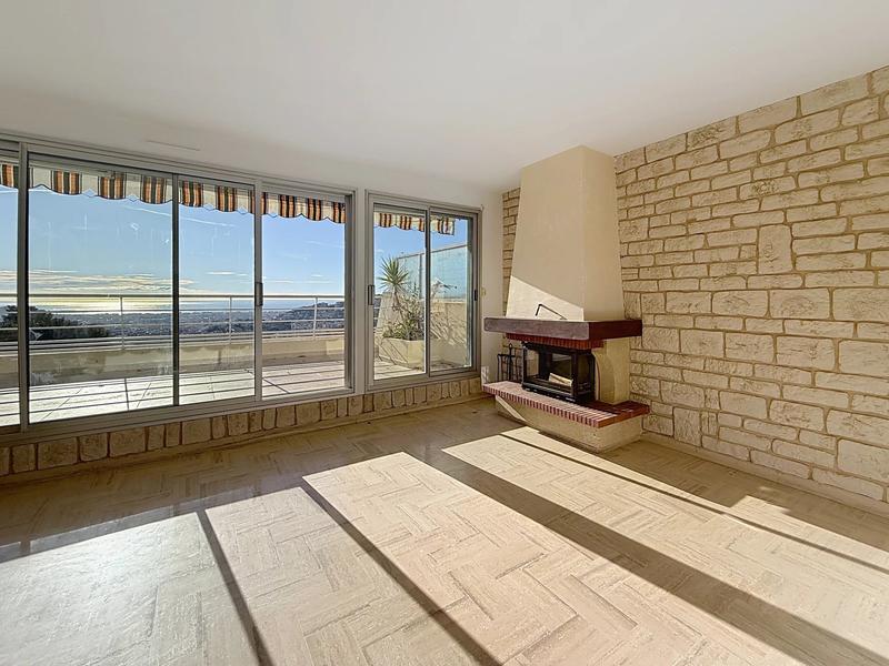 Appartement - 75 m² - 3 pièces