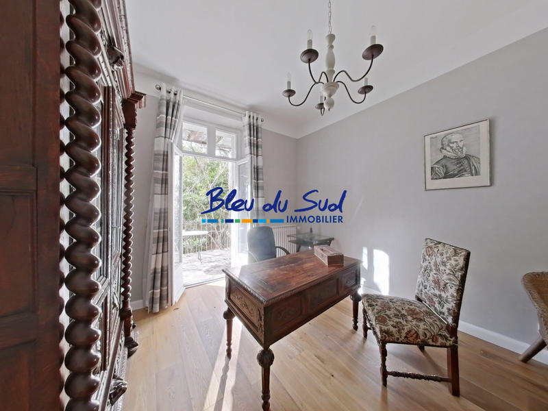 Maison - 196 m² - 10 pièces